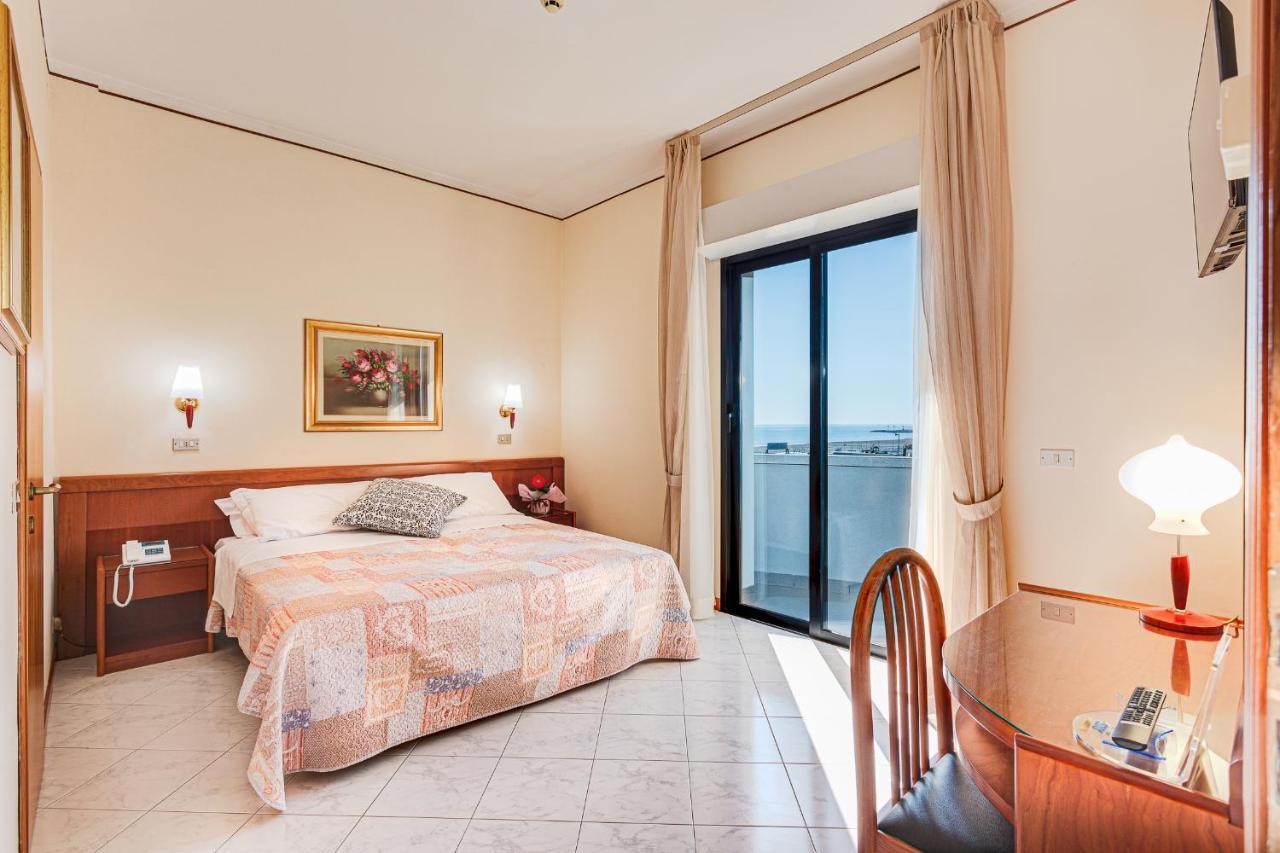 Hotel Delle Nazioni Milano Marittima Buitenkant foto