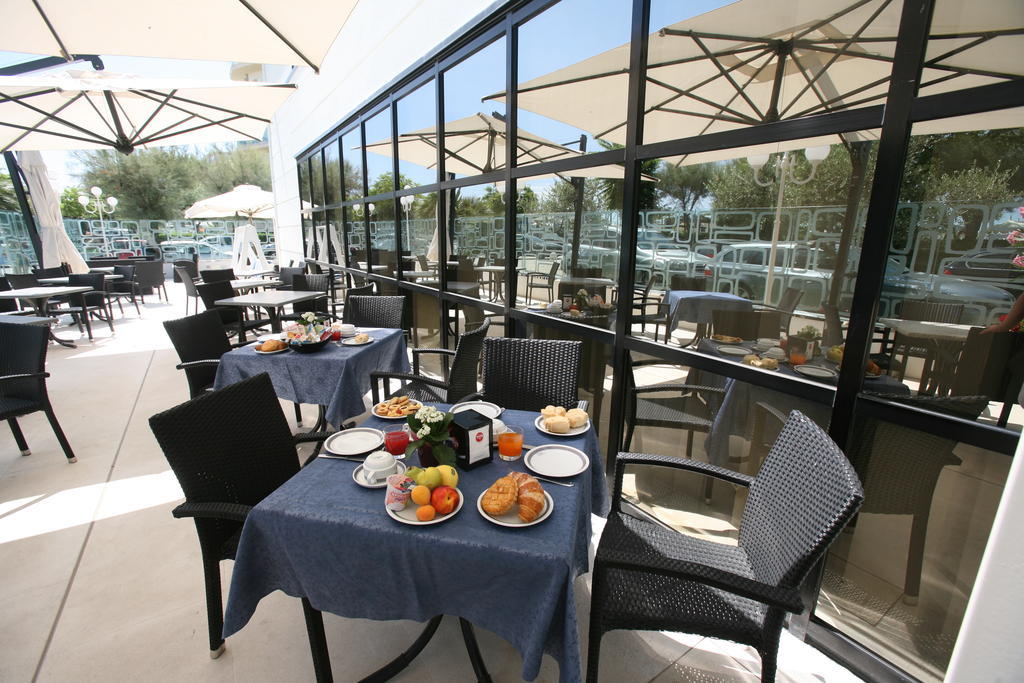 Hotel Delle Nazioni Milano Marittima Buitenkant foto